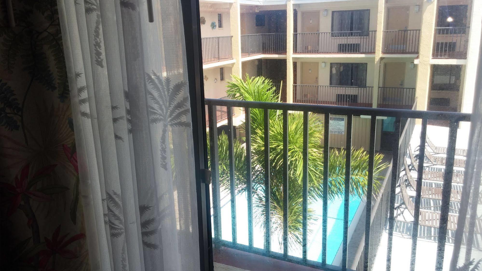 Anna Maria Island Dream Inn Холмс-Бич Экстерьер фото